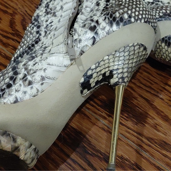 Massimo Dogana Real Python Leather Heels - Picture 7 of 8